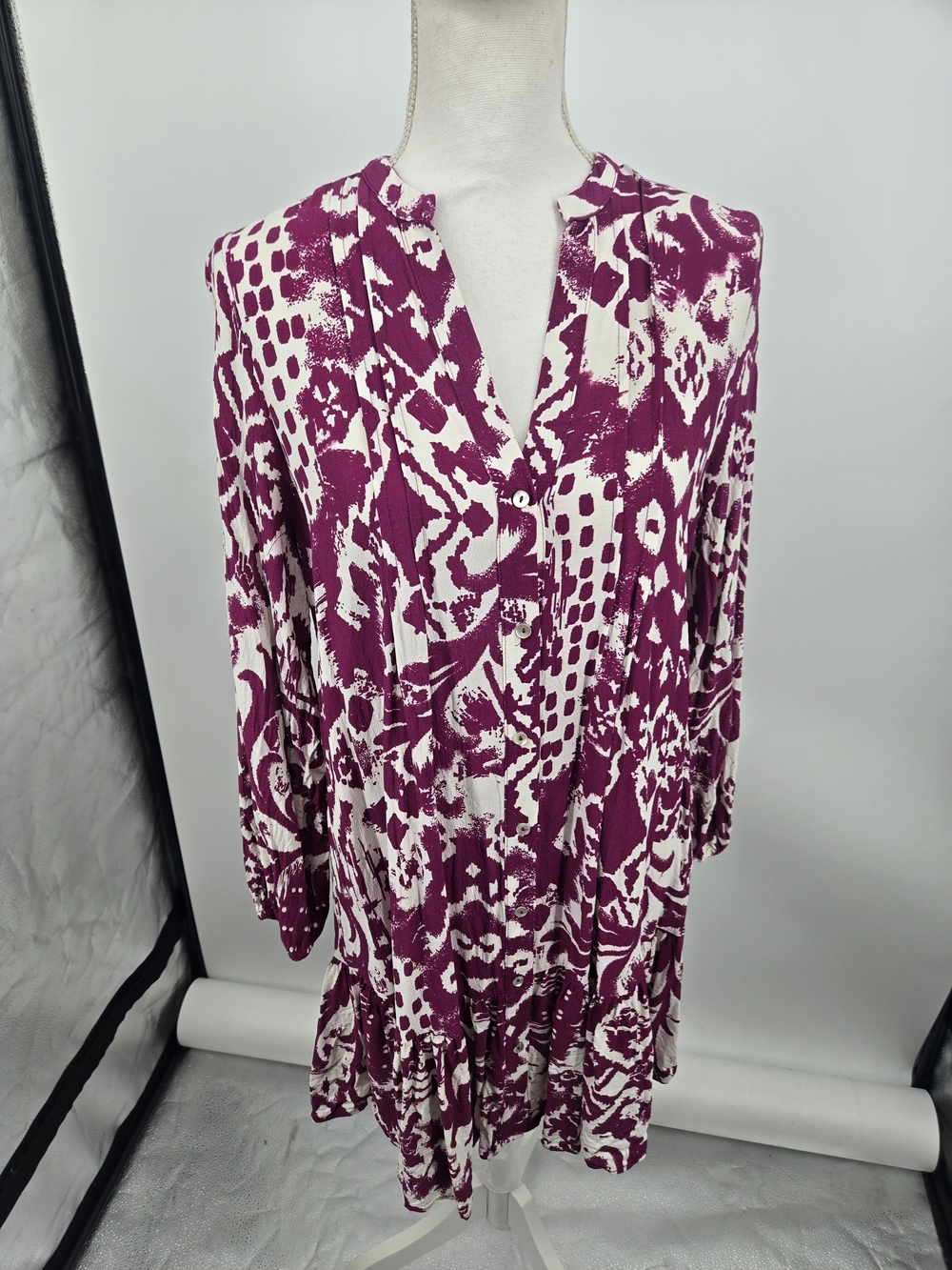 Zara White and Magenta Abstract Print Mini Dress Medium (7314)